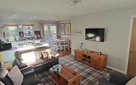 Ben Lomond Cottage - Loch Lomond And Arrochar Alps
